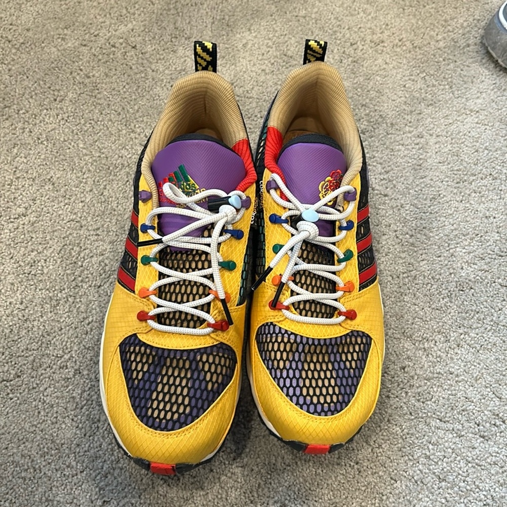Men’s size 10 sneakers